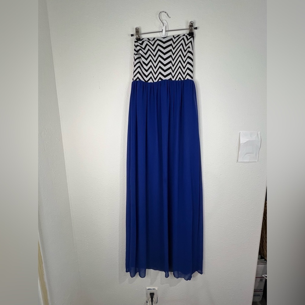 Sweet Storm Chevron Maxi Dress Small Strapless Blue Flowy 47”